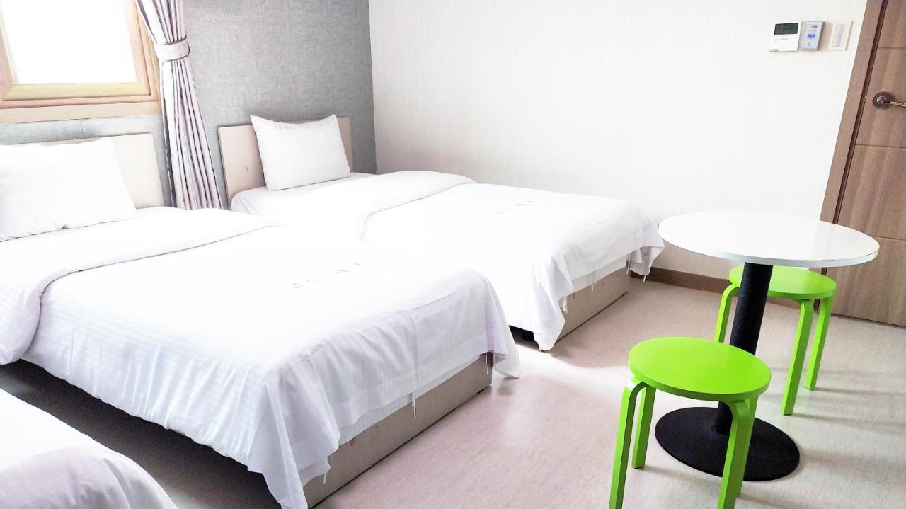 ג'גו Golden Park Hotel מראה חיצוני תמונה