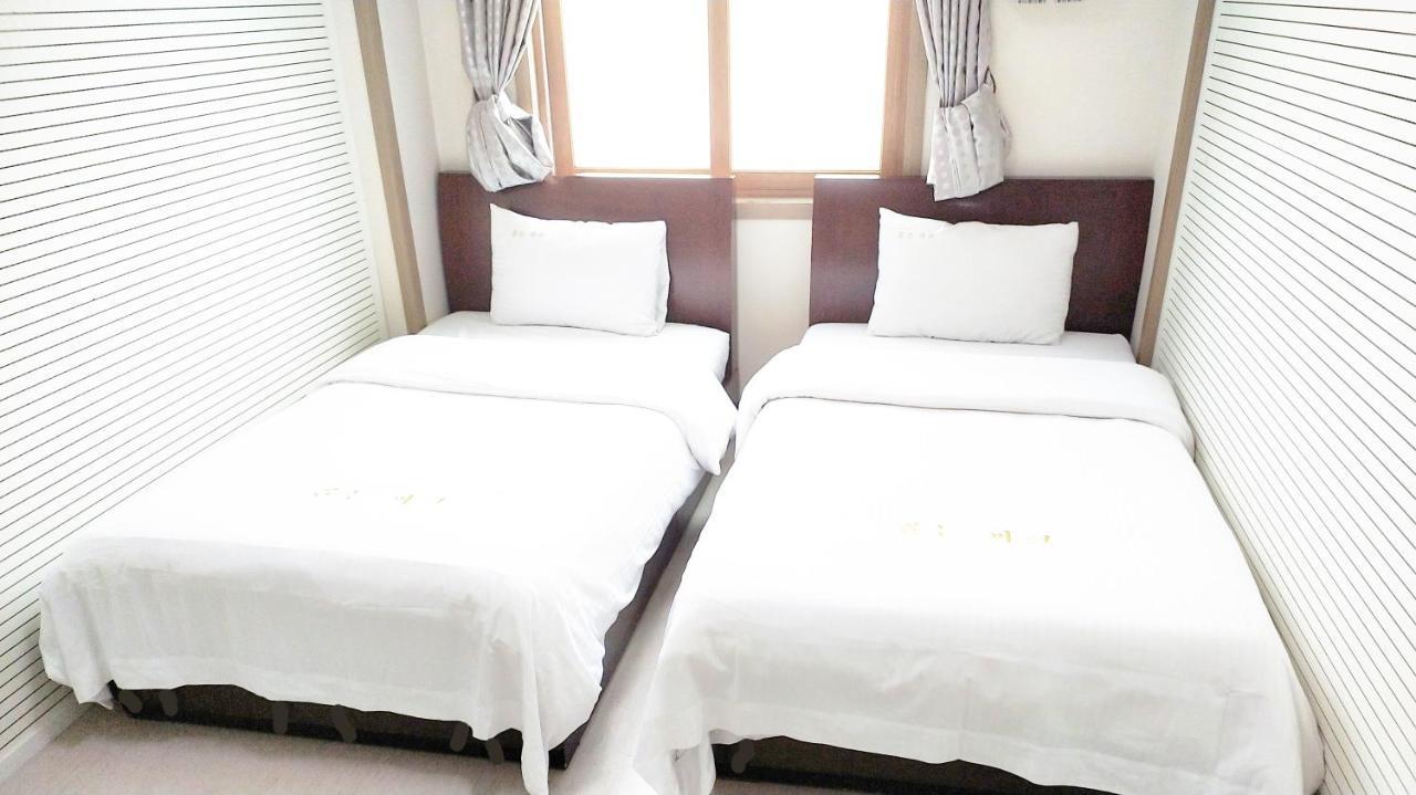 ג'גו Golden Park Hotel מראה חיצוני תמונה