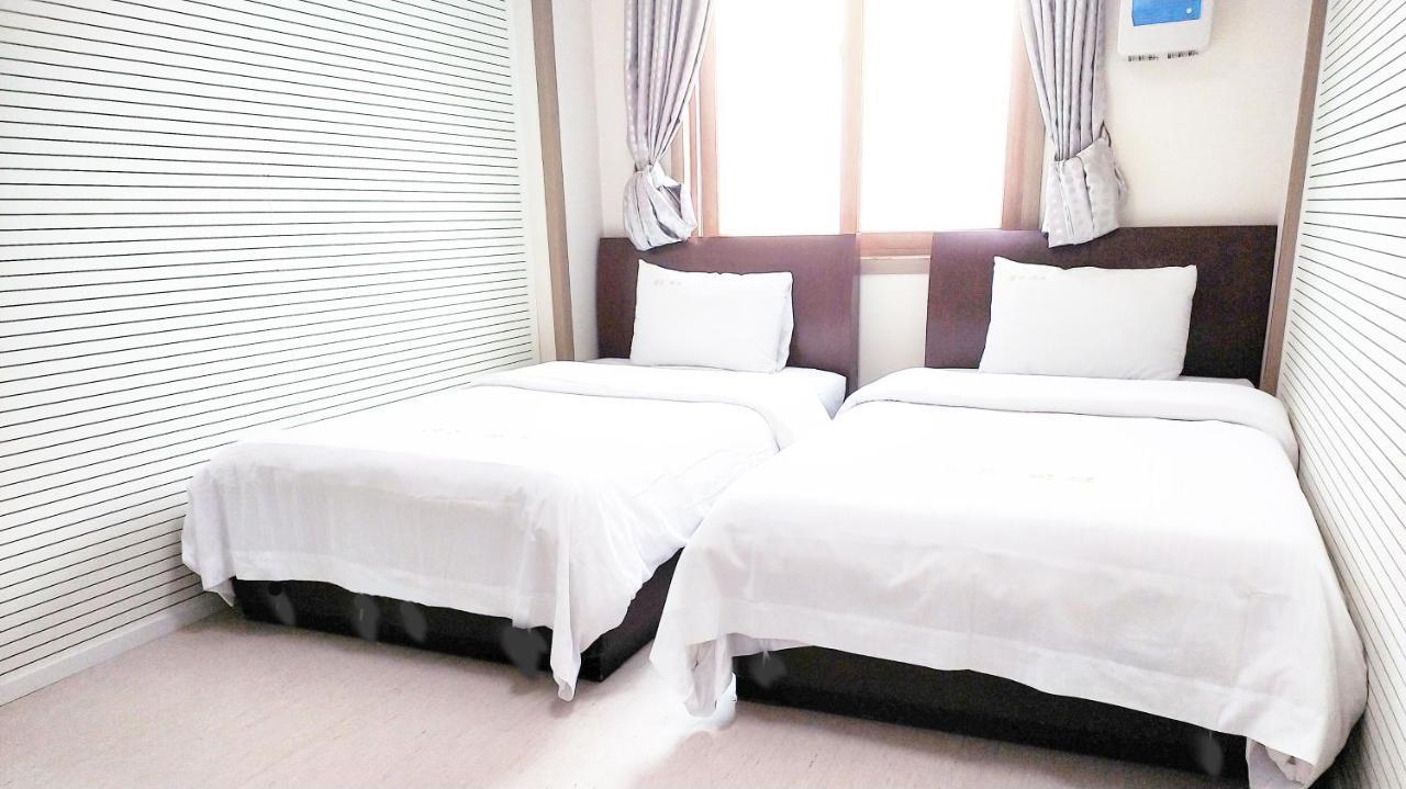 ג'גו Golden Park Hotel מראה חיצוני תמונה