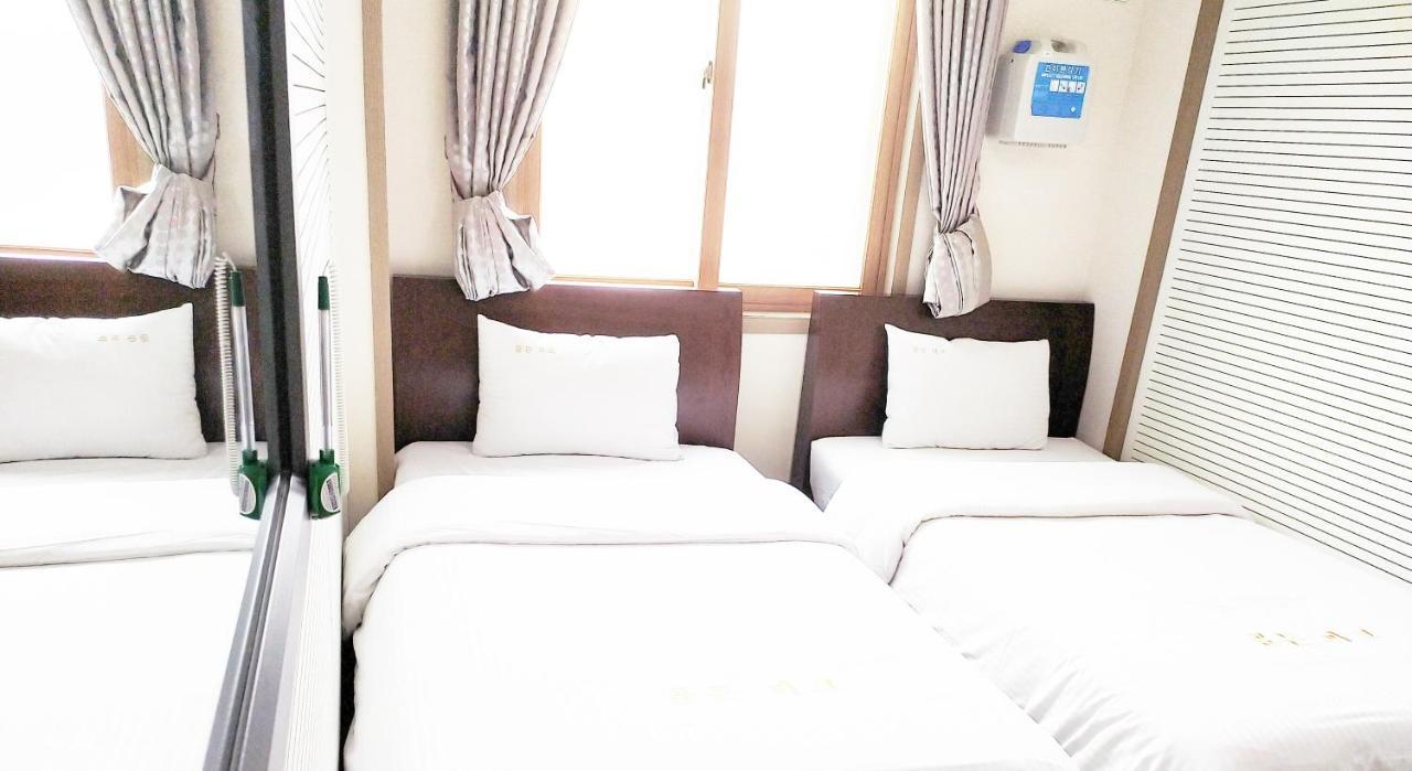 ג'גו Golden Park Hotel מראה חיצוני תמונה