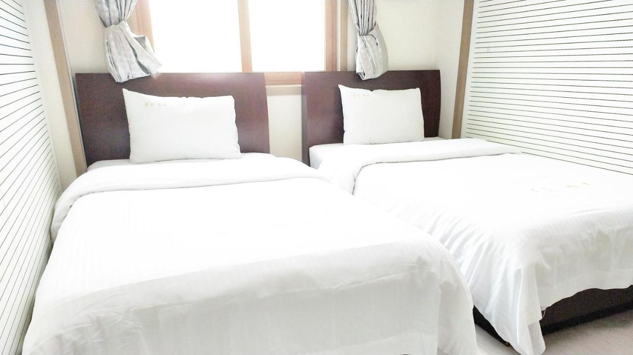 ג'גו Golden Park Hotel מראה חיצוני תמונה
