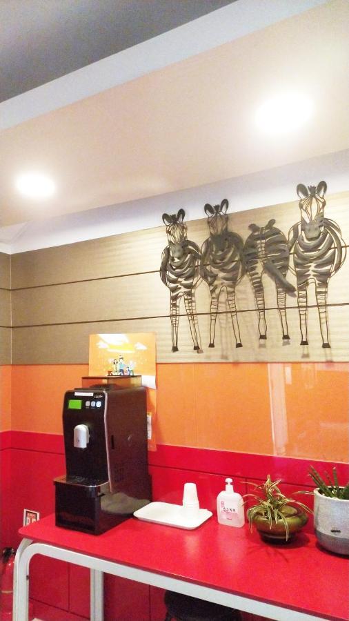 ג'גו Golden Park Hotel מראה חיצוני תמונה