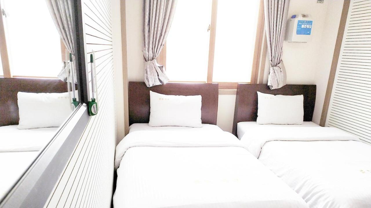 ג'גו Golden Park Hotel מראה חיצוני תמונה