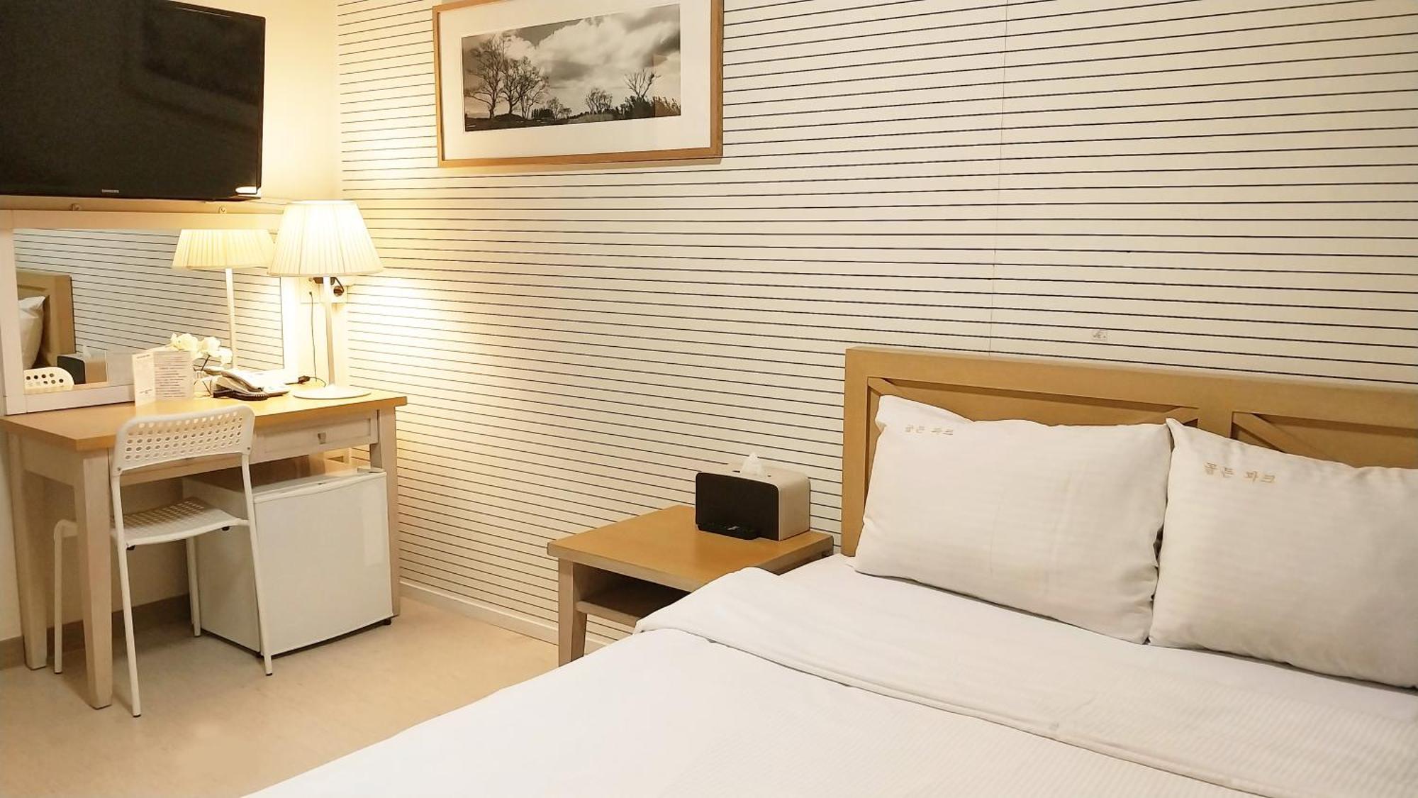 ג'גו Golden Park Hotel מראה חיצוני תמונה